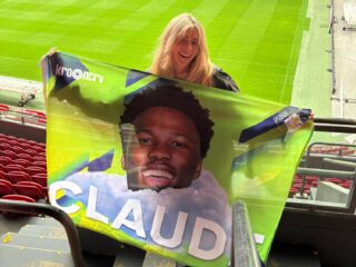 In de wolken van Claude – download hier je poster!