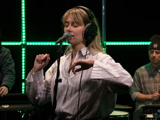 Áslaug in de 3FM Live Box: "In de ene situatie was ik een wrak, in de ander strijdlustig."