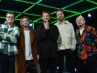 Bazart primeurt 'Geef Mij Alles' in de 3FM Live Box