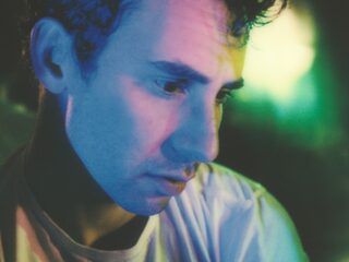 Lorde, Taylor Swift en Lana Del Rey werken allemaal samen met deze superproducer