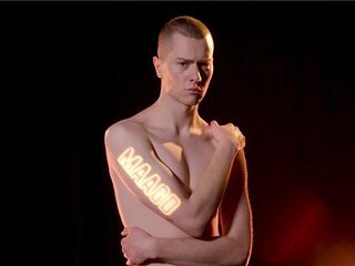 Stijn (23) is maagd en maakt hier een online serie over