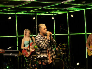 The Cool Quest maakt een Engelse versie van 'Sukkel Voor De Liefde'