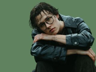 Hoe deze 22-jarige singer-songwriter vanuit het niets op #1 in de streaming charts kwam