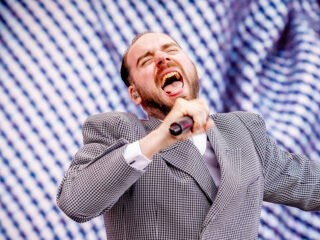 De Staat speelt 3 keer op Best Kept Secret. "We willen niet altijd hetzelfde rondje doen."