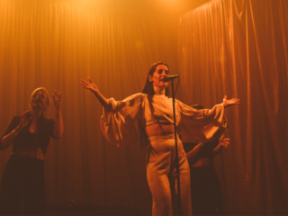 One Minute Documentary: Eefje de Visser haar Lowlands-show