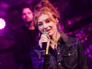 Froukje cancelt shows: “Het komt omdat ik mijn stem kwijt ben”