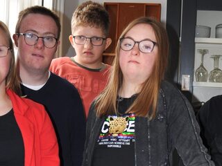 Yes, een studentenhuis voor jongeren met Down: "Bierkratten stapelen tot het plafond? Dat wil ik ook!"