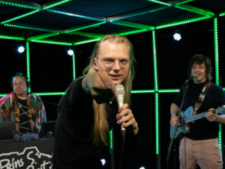 3FM stuurt Prins S. en De Geit naar Sziget