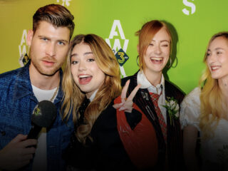 Julien op de groene loper bij de 3FM Awards: scoops, shotjes en sappige details