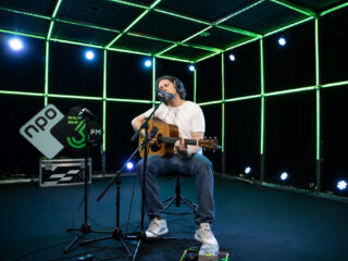 Albin Lee Meldau met 'Forget About Us' in de 3FM Live Box