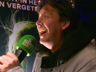 Steven Kazàn langs bij het Glazen Huis