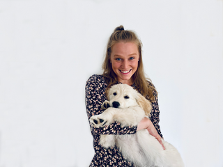 Daniëlle (24) vertelt hoe haar psychosociale hulphond haar weer hoop gaf