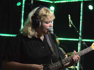 Pip Blom met 'Keep It Together' in de 3FM Live Box