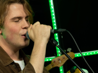 remme met nieuwe single 'not going anywhere' in de 3FM Live Box