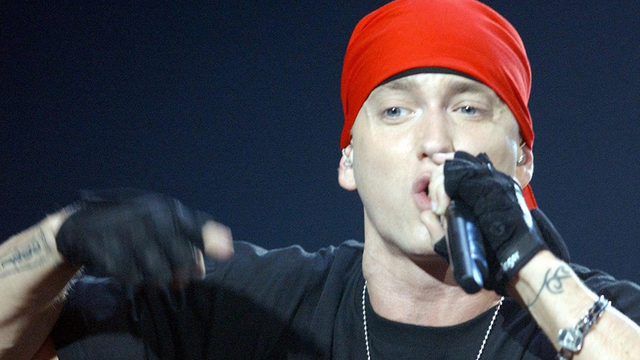 Eminem bracht vandaag 23 jaar geleden zijn debuutplaat uit | NPO 3FM