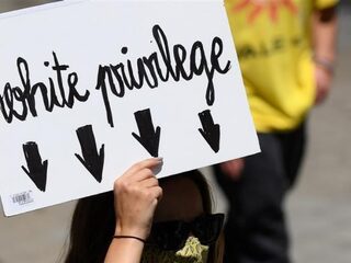 'Je hoeft geen racist te zijn om racistische dingen te doen'