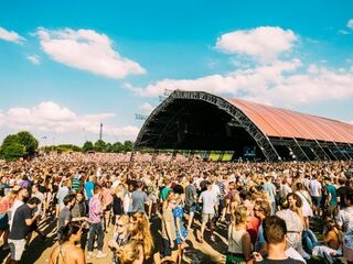 Wil jij Met Je Friends Naar Lowlands?