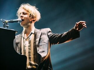 Tom Odell over zijn liefde voor Elton John, David Bowie en Tom Waits