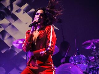 Fotoverslag: Dua Lipa speelt de AFAS Live plat
