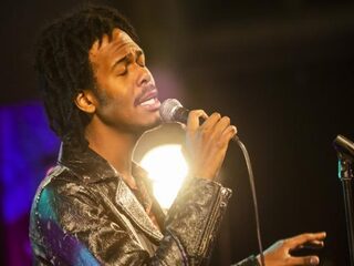 3FM-dj Sander: "Met 'Grow' van Jeangu Macrooy winnen we het songfestival!"