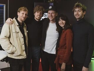 Donna Blue werd gedraaid door Elton John en stond nu in de 3FM Live Box