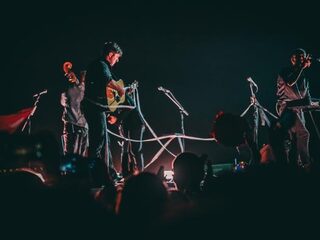 Een 3FM Mega Exclusive met Mumford & Sons? Zo ziet dat er dus uit!