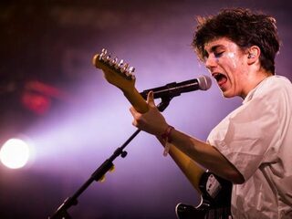 Declan McKenna over destructieve gevoelens en zijn supersucces