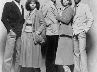 Stenders' Canon: Chic