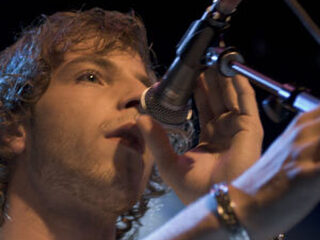 James Morrison zingt briljant bij Giel