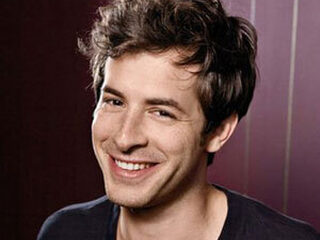 Mark Ronson doet Elton John