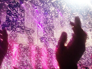 Maceo Plex draait onder Rijksmuseum