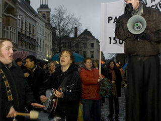 Pater Moeskroen op de Grote Markt