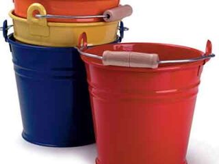 Kristel en emmers met zaad