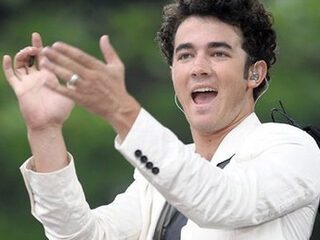 Jonas Brother Kevin is verloofd