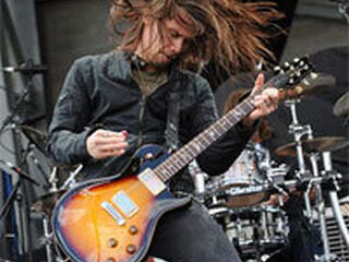 Zanger van Alter Bridge solo?