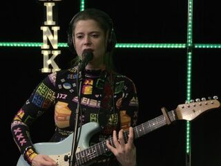 MINKA covert Nothing But Thieves in de 3FM Live Box