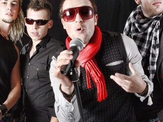 William Wixley doet P-p-p-p-pokerface