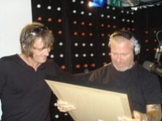 Moke dankt Eric Corton