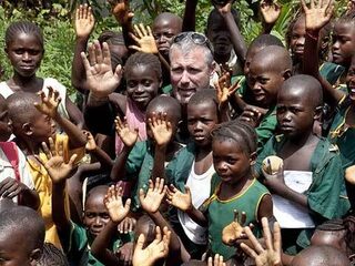 Eric Corton schrijft heftig boek