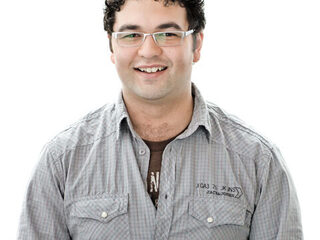 Rachid de zingende nieuwslezer