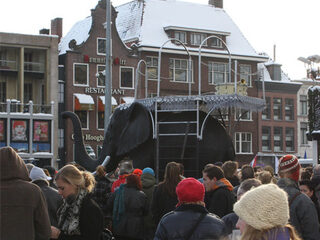 Op de foto met NUHR en Bertje Vis voor SR