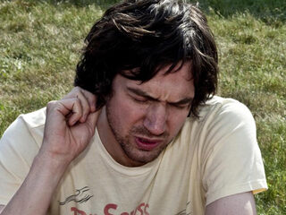 Gary Lightbody zingt met kapotte kaak