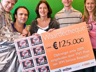 Coen en TNT droppen 125.000 euro