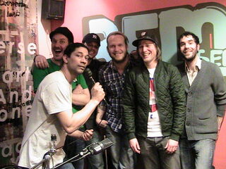 Baskerville speelt live bij Bring It On