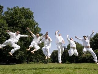 Voice Male laat korte broeken achterwege