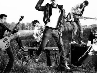 Handsome Poets blijven hun knappe zelf