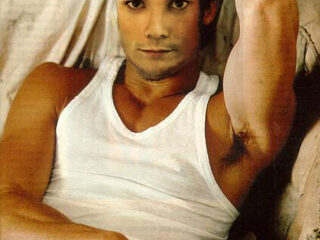 Wie is toch die enorme radiohunk!?!