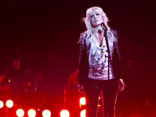 Ilse DeLange krijgt gouden plaat