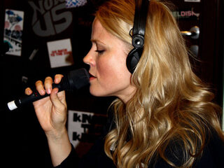 Edison voor Ilse DeLange, Anouk, Krystl en Racoon