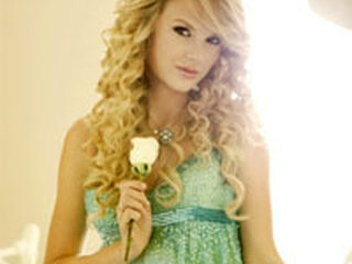 Swift en Bieber grote winnaars MTV EMA's